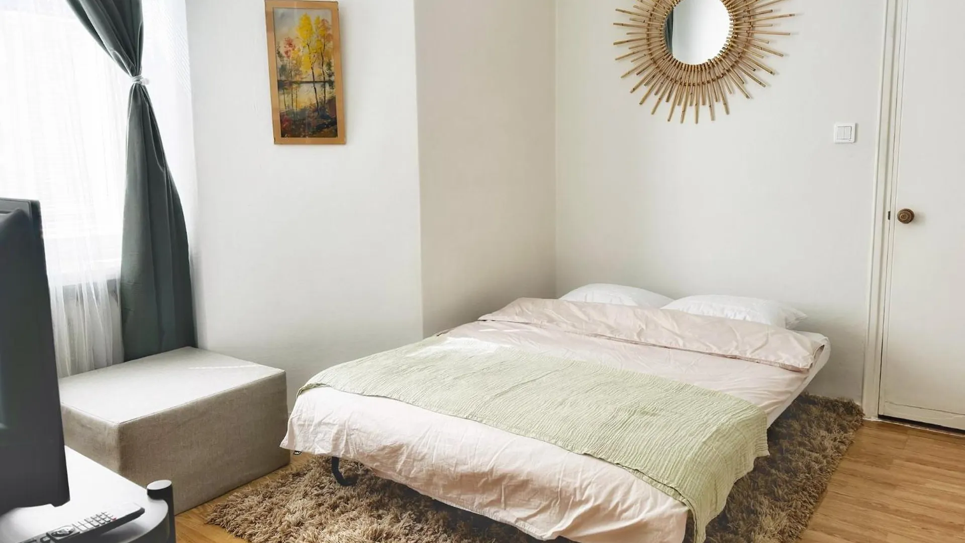 Appartamento 1Br Demure Design Urban Living Space Helsinki Finlandia